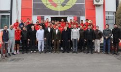 Hüseyin Aksoy Eskişehirspor’u ziyaret etti, başarı dileklerini iletti