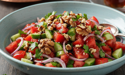 Mutfağın en hızlısı! Sadece 5 malzemeli pratik salata tarifi