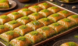 Pastanelere rakip! Evde tam kıvamında çıtır çıtır baklava tarifi