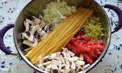 Pratik: Tek Tencere Makarnası (One Pot Pasta)