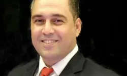 Aydın’da şoke eden saldırı: İl başkanı gazeteciyi vurduktan sonra tekmeledi!