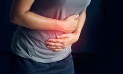 Karın Ağrısına İyi Gelen İlaçsız Yöntemler: Doğal Çözümler