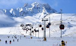 Hafta Sonu Rotası Belli Oldu! Erciyes’te Kar Kalınlığı Metreyi Aştı!