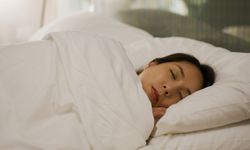 Rüyada yemek yemek ne anlama gelir? Bilinçaltı ve manevi yorumlar