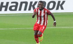 Kramponları Çıkardı, Takım Elbiseyi Giydi: Eski Sivassporlu Artık Bakan Yardımcısı!