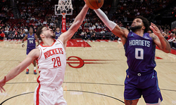 Hornets Rockets’ı devirip seriyi 8 maça taşıdı