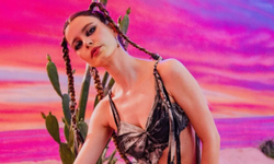 Beren Saat CapitaliZoo şarkı sözleri ve türkçe çeviri