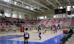 214 sporcu finaller için parkede