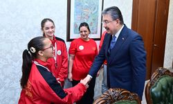 Vali Erdinç Yılmaz sporcuları ağırladı!
