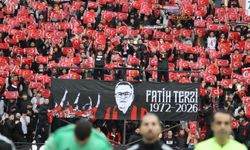 Eskişehirspor tribünlerinde vefa ve milli duruş yan yana