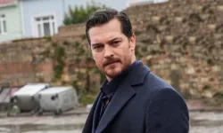 İstanbul Semalarında Eşref Tek Sesleri! 15 Temmuz Şehitler Köprüsü’nde Lazer Şov!