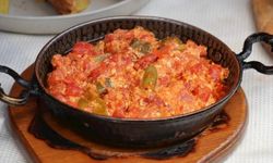 En Pratik Kurtarıcı: Tam Kıvamında Menemen Tarifi Nasıl Yapılır?