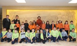 Minik Öğrencilerden Başkan Ayşe Ünlüce’ye Ziyaret