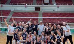 Şehir Koleji Karatay’da üç sette galip geldi