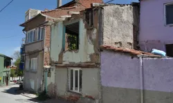 Eskişehir Odunpazarı'nda Tehlikeli Bina Alarmı!