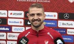 Caner Erkin Sakaryaspor'da Formayı Değil Kırmızıyı Sevdi!