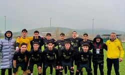 U16 liderliği korudu, U17 yara aldı