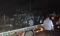 Eskişehir'de Korkunç Kaza: Tırın Altında Kalan Otomobil Çekici Üzerinde Alev Aldı!