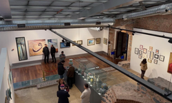 “Lale: Zamansız Akış” sergisi İstanbul’da sanatseverlerle