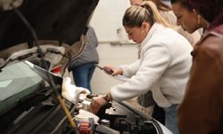 Kadınlar Eskişehir’de Araç Bakımını Öğrendi
