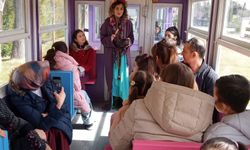 Sazova Parkı’nda masal yolculuğu miniklere unutulmaz anlar yaşattı