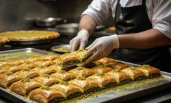 Şerbetli mi Sütlü mü? Ramazan’da Metabolizmanızı Yormayacak Tatlı Rehberi