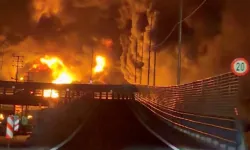 İsrail’in Tahran’daki yakıt depolarına saldırısı şehri kararttı