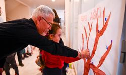 Eskişehir’de Sevgi Köprüsü: Miniklerden Deneyimli Çınarlara "Nesilden Nesile" Sürprizi