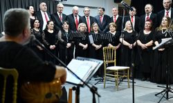 THM Topluluğu 8 Mart’ta kadınlar için türküler söyledi