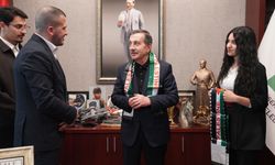 Başkan Ataç Filistinli Öğrencilerle Buluştu!