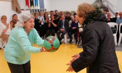 Başkan Ataç Deneyimli Vatandaşları Yalnız Bırakmadı: Yaşlılar Haftası’na Renkli Kutlama