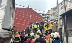 Fatih’te Doğal Gaz Patlamasıyla İki Bina Çöktü