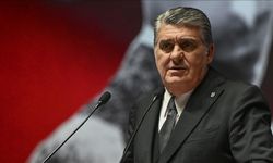 Osimhen Pozisyonu Bardağı Taşırdı: "Düdükten Sonra Vuruyor, Hakem Başını Dönüyor!"