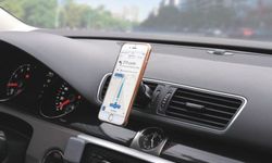 Araçta Telefon Tutucu Yasak mı? Bakanlıktan 21 Bin TL Ceza İddialarına Yanıt Geldi!