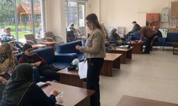 Huzurevi Sakinlerine Teknolojik Kalkan: "Dijital Okuryazarlık" Eğitimi Verildi