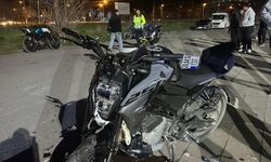 Eskişehir’de Tehlikeli Oyun Kanlı Bitti: Akrobatik Hareket Yapan Motosikletler Çarpıştı!