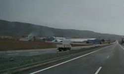 Eskişehir’de Kamyonetin Ters Yöndeki Tehlikeli Yolculuğu Kamerada!