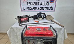 Seyitgazi’de Kaçak Kazı Baskını: Jandarmadan Define Avcılarına Suçüstü!