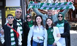 Eskişehir'de Bursa Rüzgarı: Maç İçin Geldiler, Odunpazarı'na Akın Ettiler!
