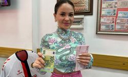 Eskişehir'de İnsanlık Ölmemiş: Döviz Bürosunda Fazla Verilen Parayı Geri Getirdi!