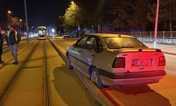 Eskişehir'de 3.49 Promil Alkolle Tramvay Yoluna Uçtu!