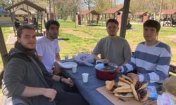 Eskişehir’de Gençler Doğa Gezisi Sonrası Piknikte Buluştu