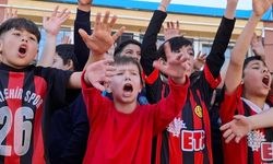 Es-Es'in Minik Taraftarları Okulu İnletti!