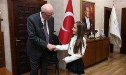 Odunpazarı’nda 23 Nisan geleneği minik Melis’e emanet