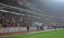 Tribünler tamamen doldu!