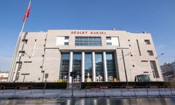 Eskişehir Adliyesi’nde Hareketli Dakikalar: Firari Şahıs Her Yerde Aranıyor!