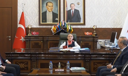 Eskişehir’de 23 Nisan Coşkusu: Makamın Yeni Sahibi Kitap Seferberliği Başlattı