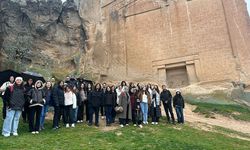 Eskişehirli gençler Frig Vadisi ve Balıkdamı’nda tarihi keşfetti