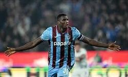 Akyazı'da Onuachu İzdihamı! Golcü Oyuncudan Şampiyonluk Mesajı