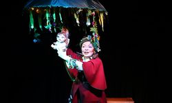 Rüzgârda savrulan yapraklar çocuklarla ilk kez buluştu